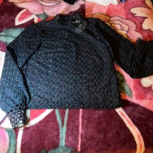 Blouse / thick lace